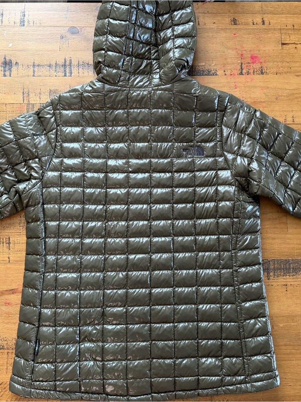 The North Face Shiny Olive Quilted Packable Jacket with Embroidered Logo - Picture 2 of 6
